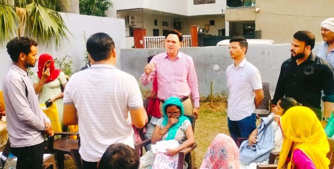 Faridabad and Ballabhgarh SDMs jointly inspected the Lado Laxmi Yojana camps.