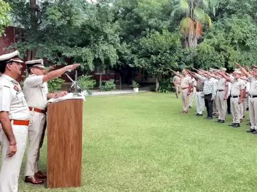 The responsibility of internal security of the country lies on the shoulders of the police: Satendra Gupta