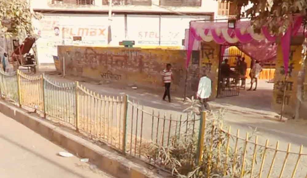 25.33 lakh loot in Faridabad: Three masked miscreants snatched cash from a CA at gunpoint, police launched a comprehensive investigation.