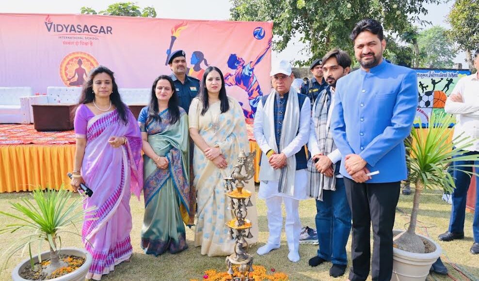 Both branches of Vidyasagar International School organised a grand sports meet, witnessed by thousands of spectators.