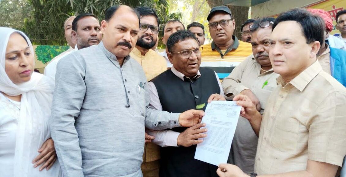 Employees staged a protest demanding the arrest of supervisory officers and submitted a memorandum.