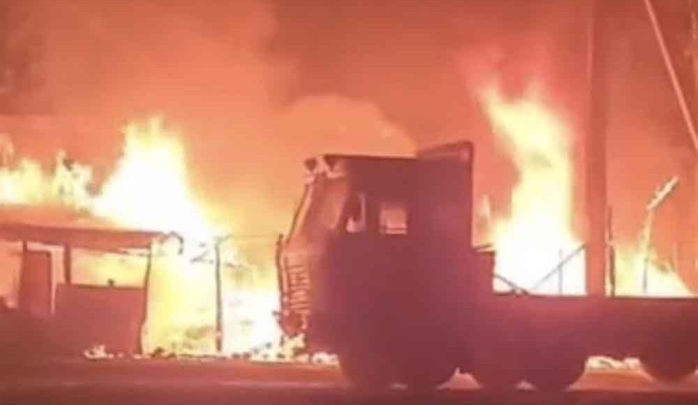 Fire broke out in Prem Dhaba: A truck parked near the petrol pump also burned, suspicion of conspiracy expressed.