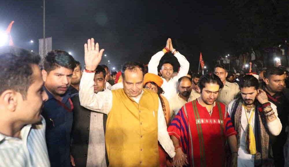 BJP state president Mohanlal Badauli participated in the padayatra of Dhirendra Shastri.