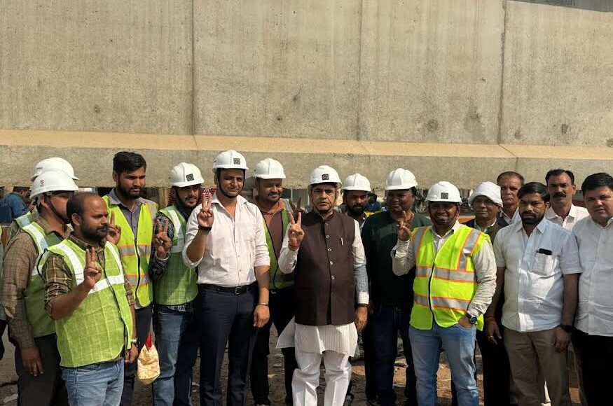 MLA Moolchand inaugurated the work of placing girders on the Mohana Road elevated bridge.