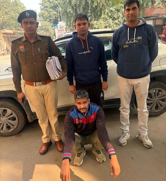 A man posing as a Mumbai Crime Branch employee defrauded someone of Rs. 3 lakh; the account holder has been arrested.