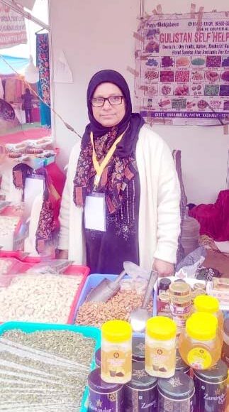 Gulistan Self-Help Group presented organic kahwa and dry fruits at the Saras Fair.