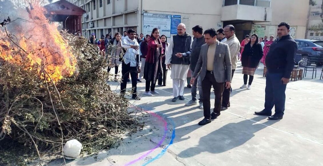 Lohri festival was celebrated with great enthusiasm at Agrawal College.