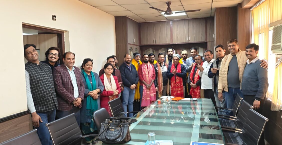 The All India Marwari Yuva Manch, Delhi chapter, celebrated its 42nd foundation day in a dignified manner.