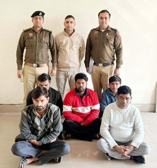 Millions of rupees swindled in the name of stock market investment; five accused arrested.