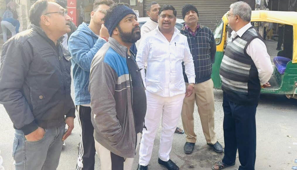 Work on building toilets in Sarai Market begins, Devendra Agarwal's hard work pays off