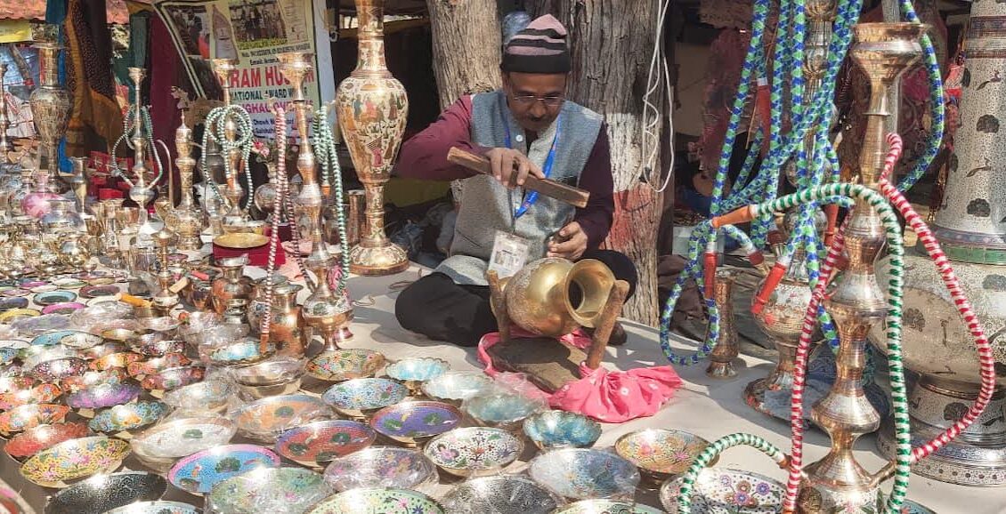 National Award winner Hussain brings world record engraved plate to the fair