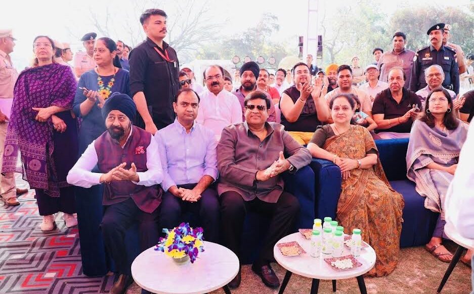 Faridabad reeks of floral fragrance; Flower Festival spreads message of greenery and beauty