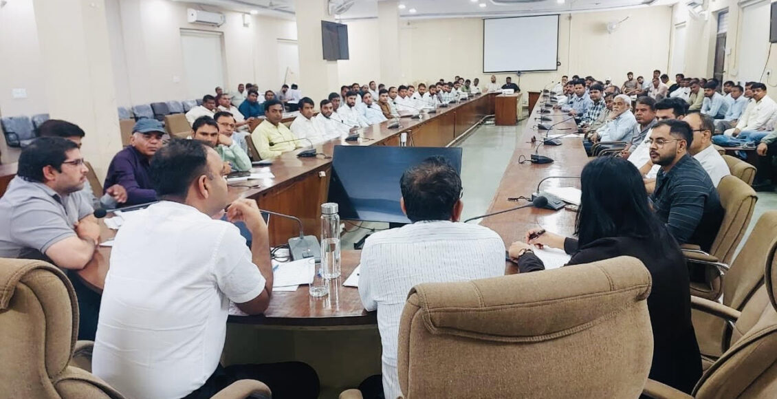 The MCF logo will not be displayed on garbage collection vehicles; it will simply be written "MCF Registered".