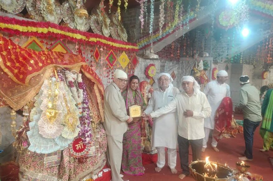 Goddess Mahagauri was worshipped on Ashtami at the Shri Maharani Vaishno Devi Temple.