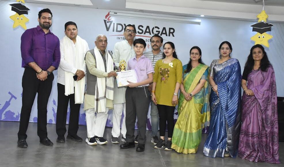 Vidyasagar International School is inculcating good values ​​in children: Tipparchand Sharma