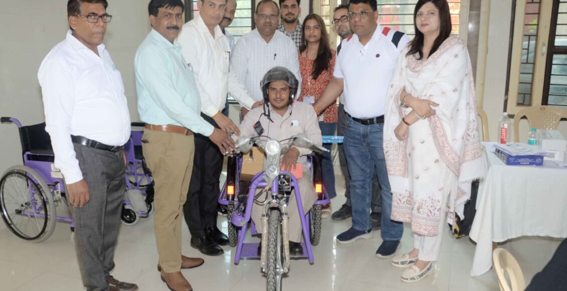 District Red Cross Society Faridabad distributed artificial limbs and assistive devices to the disabled and senior citizens.