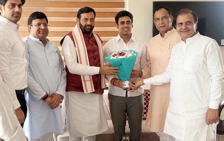 Three councillors joined the BJP under the leadership of Chief Minister Nayab Saini.