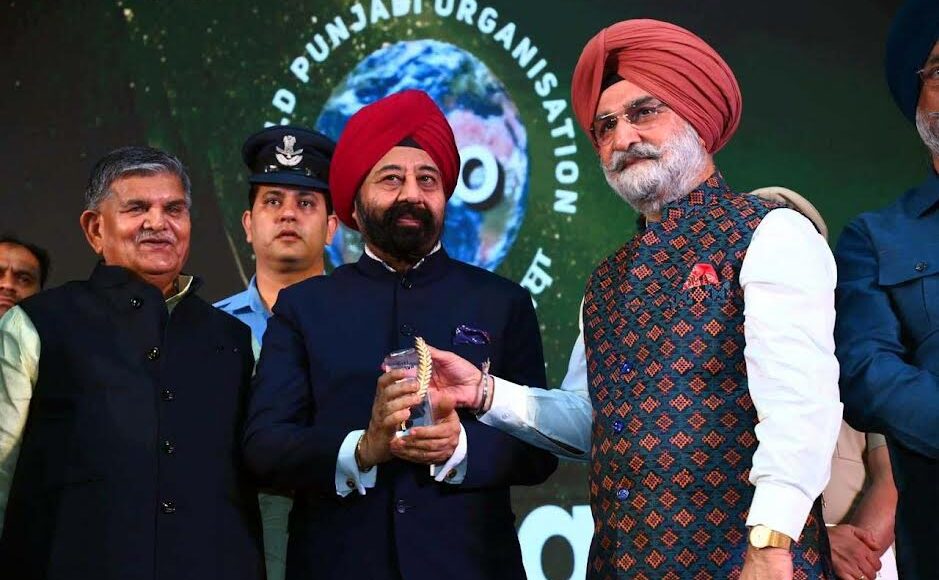 'Tree Man' S.S. Banga honored for his outstanding contribution to industry and the environment