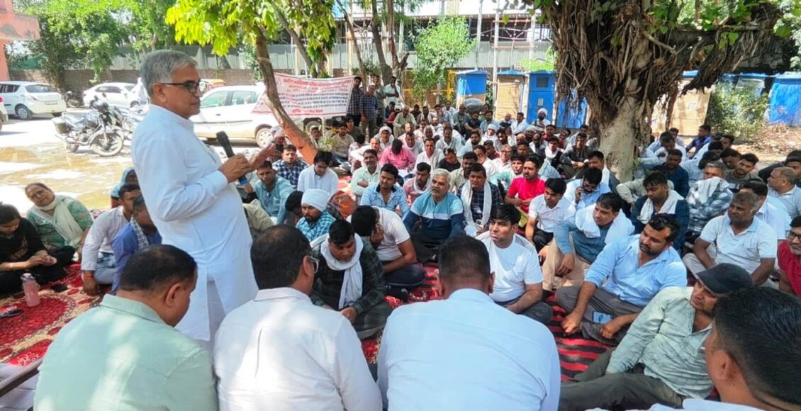 There is no legal hurdle in regularizing contract workers: Subhash Lamba