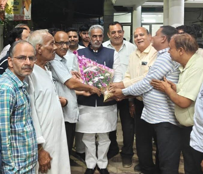 Haryana Vyapar Mandal met Union Minister Krishan Pal Gurjar.