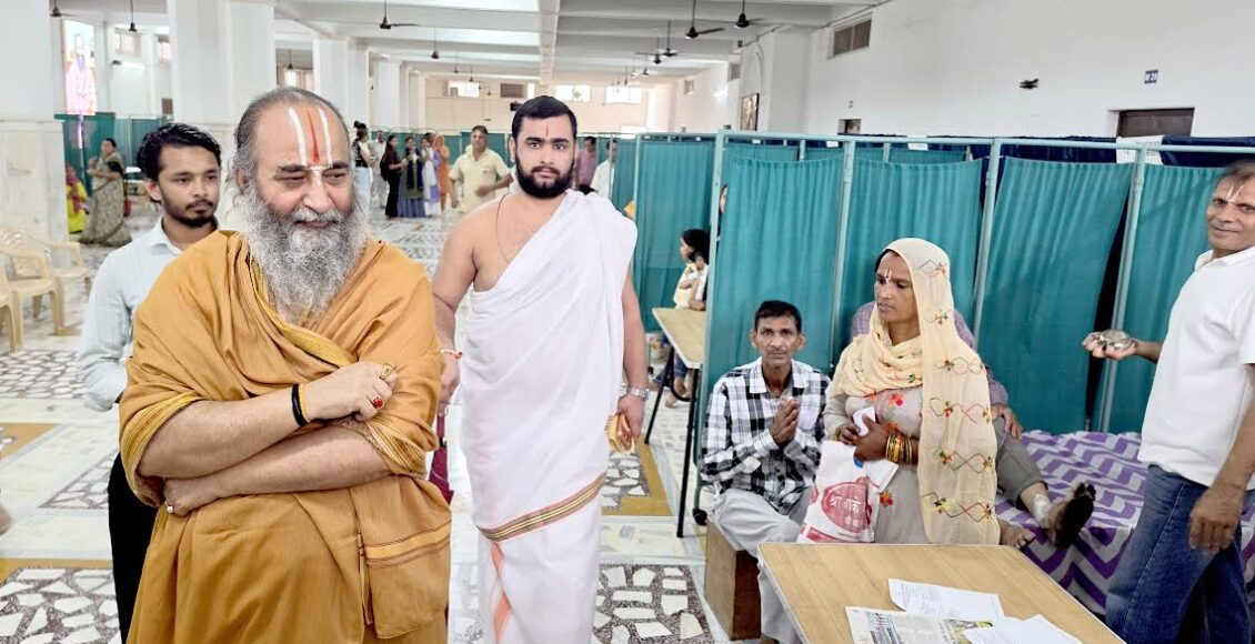 Free health check-up camp organized at Shri Siddhdata Ashram; 434 people underwent check-ups.