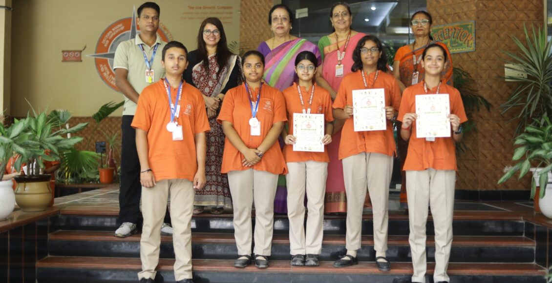 Students of Jeeva Public School hoisted the flag in SGFI state level competition.