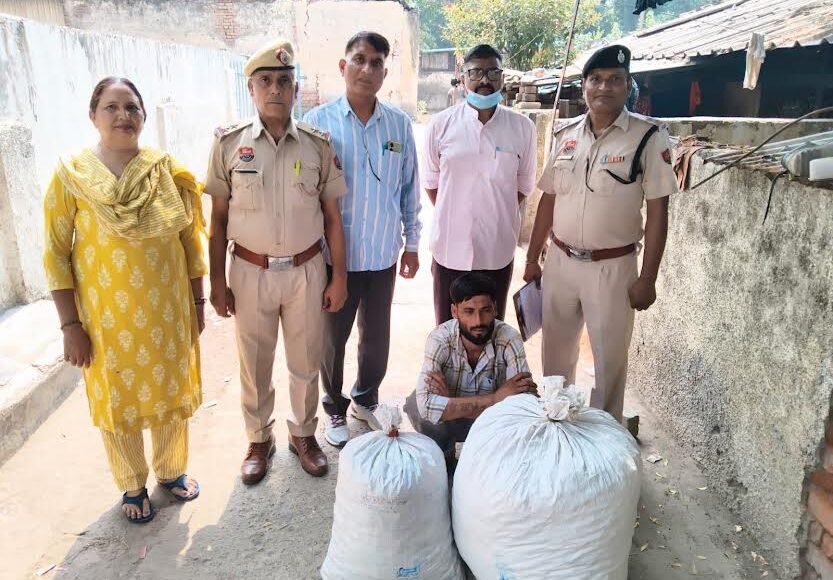 The GRP apprehended a young man and a minor with 30 kg of poppy husk during a check.