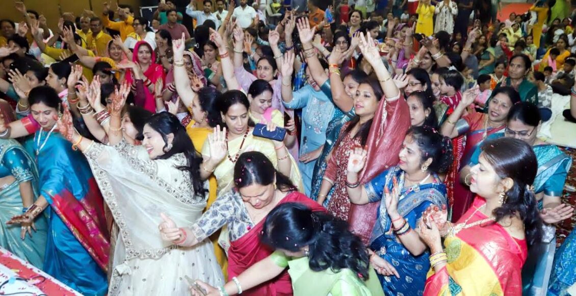 Shri Radhe Mitra Mandal (Regd.), Ballabhgarh, celebrated Radha Rani's birth anniversary with great fanfare.