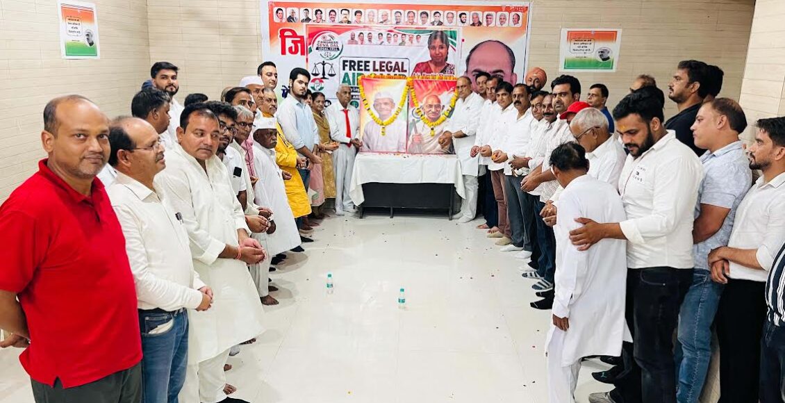 The District Congress observed the birth anniversaries of the Father of the Nation, Mahatma Gandhi, and former Prime Minister Lal Bahadur Shastri.