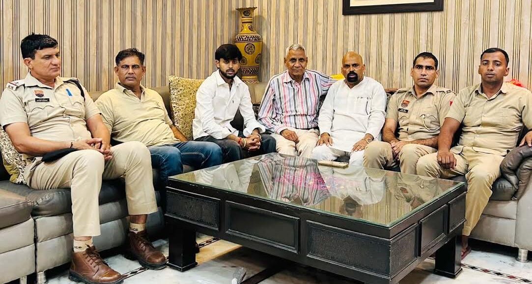 Police place Congress leader Anil Kumar 'Netaji' under house arrest.