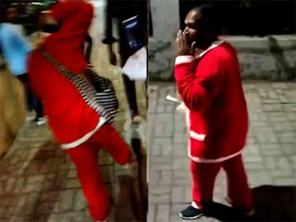 Santa thrashed in Gujarat: 2 Santa Clauses who arrived at Ahmedabad Carnival were chased and beaten by Bajrang Dal workers