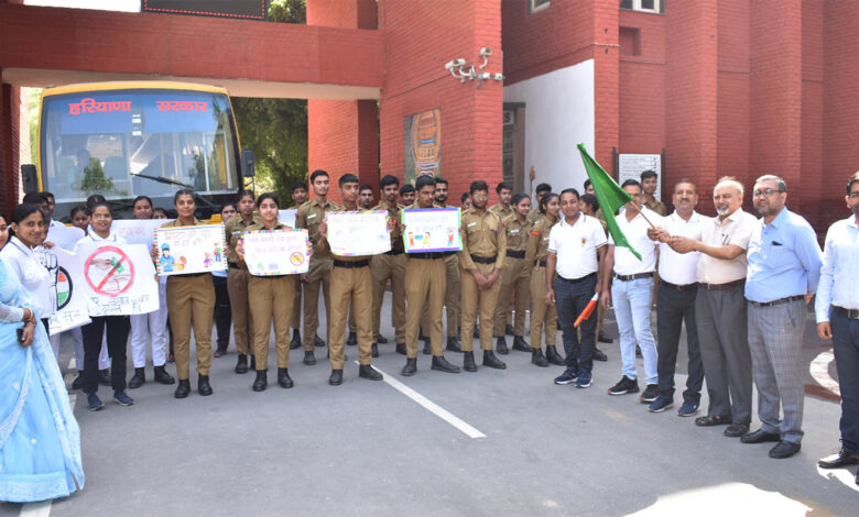 जे.सी. बोस विश्वविद्यालय के विद्यार्थियों ने भ्रष्टाचार उन्मूलन को लेकर जागरूकता रैली निकाली