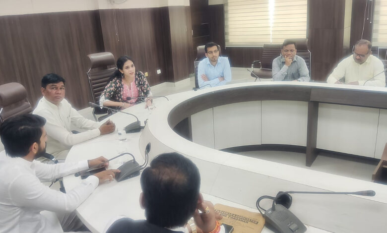 परिवार पहचान पत्र में आय वेरिफिकेशन कराने के लिए किसी को पैसा न दें : एडीसी अपराजिता