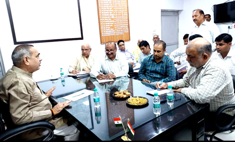 कैबिनेट मंत्री मूलचंद शर्मा ने बल्लभगढ़ एमसीएफ कार्यालय का किया औचक निरीक्षण