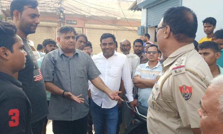 सीवर के पानी में युवक की मौत के जिम्मेदार एमसीएफ अधिकारियों पर दर्ज हो हत्या का मामला : धर्मवीर भड़ाना