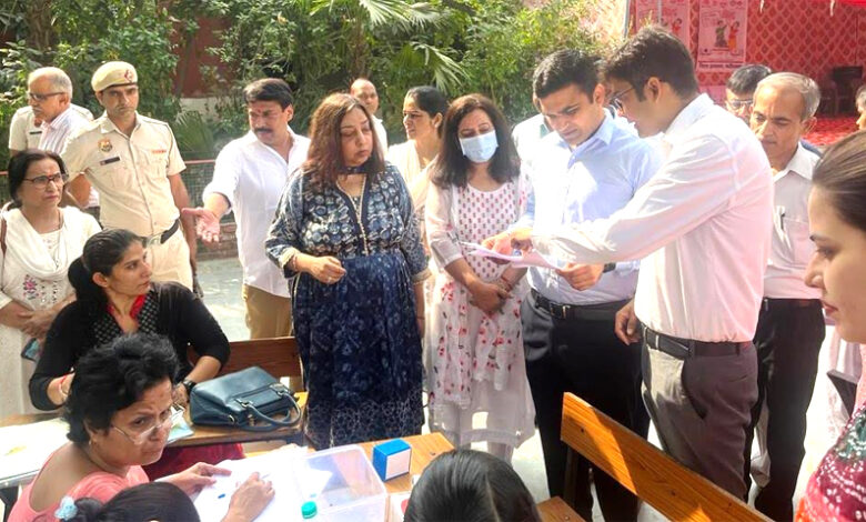 स्कूलों में विद्यार्थियों के एचबी व अन्य जरुरी टेस्ट करके बनाए जाएंगे हैल्थ रिपोर्ट कार्ड: डीसी विक्रम सिंह