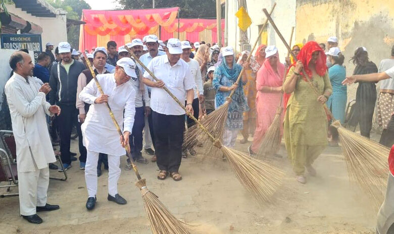प्रधानमंत्री जी ने झाड़ू उठाया और देश को स्वच्छता का संदेश दिया - राजेश नागर