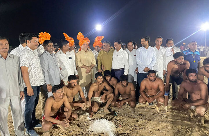 खेल हमारे व्यक्तित्व विकास में महत्वपूर्ण भूमिका निभाते हैं: विजय प्रताप सिंह